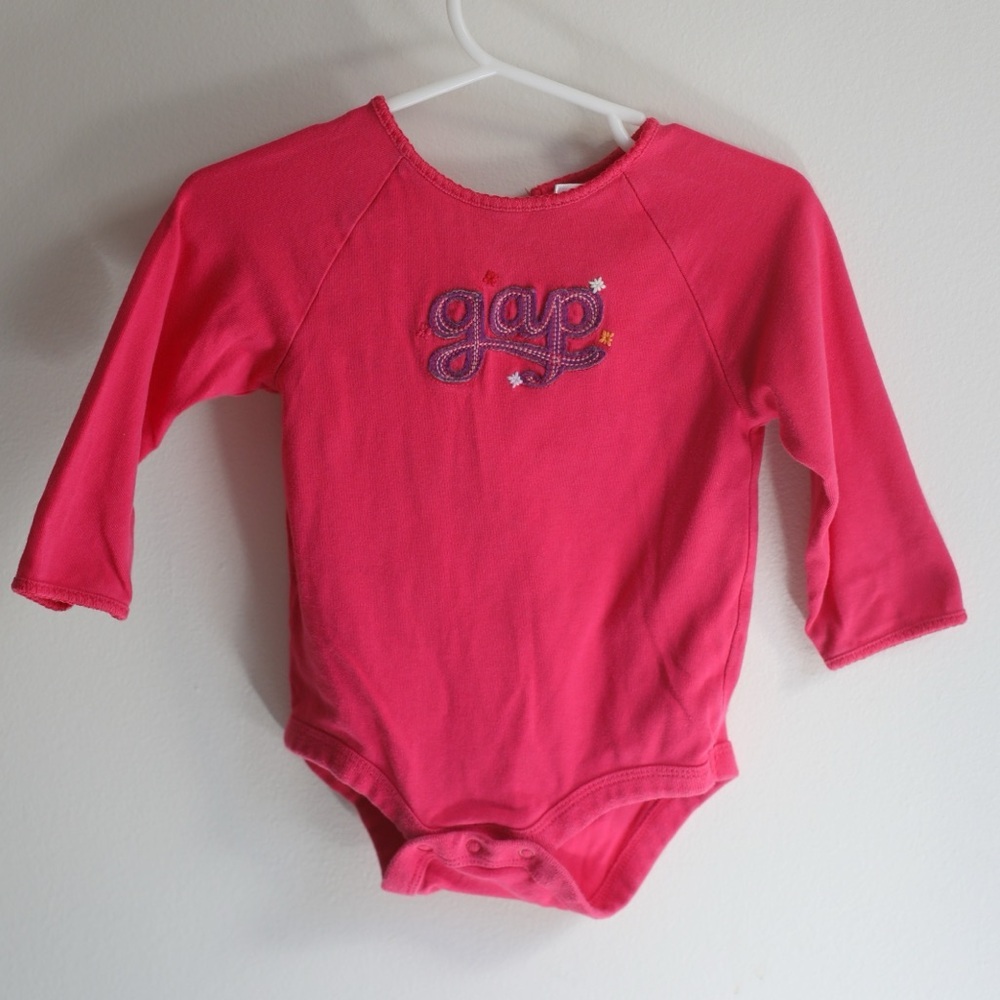 Y2K Baby Gap Pink Logo Bodysuit 6-12M Embroidered Long Sleeve Girls Toddler Baby